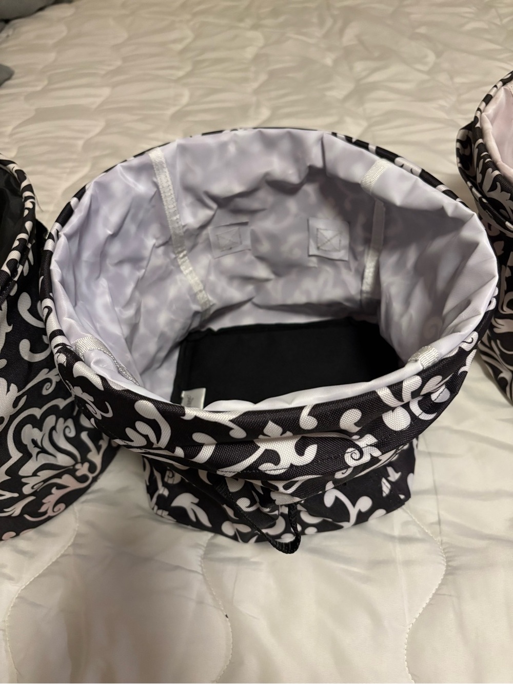 Thirty-One Cinch-Top Bin in black Parisian pop damask plus two collapsible bins - Picture 3 of 7